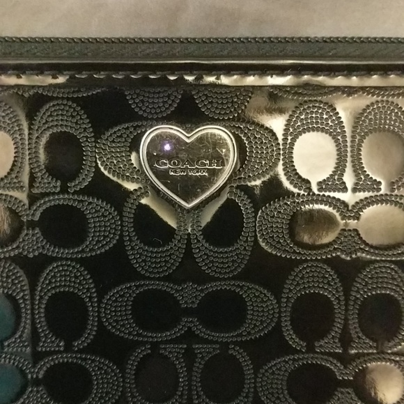 Black Coach Signature Wristlet Large - Picture 2 of 4